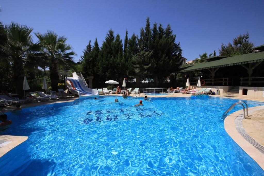 Hera Beach Hotel Side Exterior foto