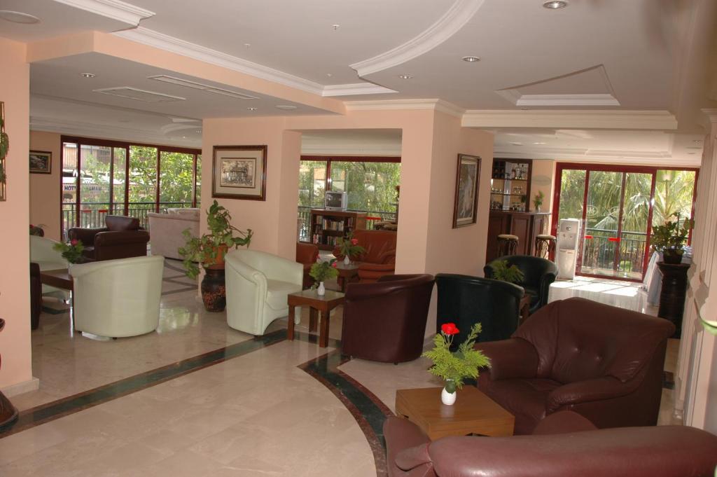 Hera Beach Hotel Side Exterior foto