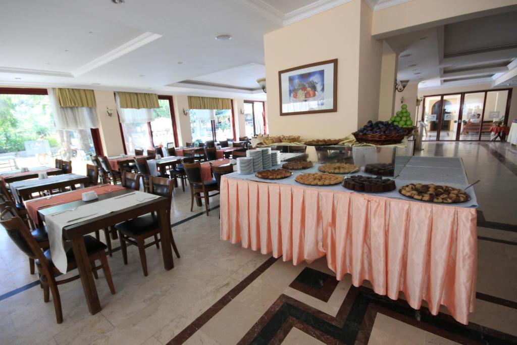 Hera Beach Hotel Side Exterior foto